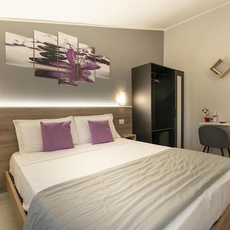 Affittacamere Orchidea For Tourists Hesperia Hosp Modena Luaran gambar